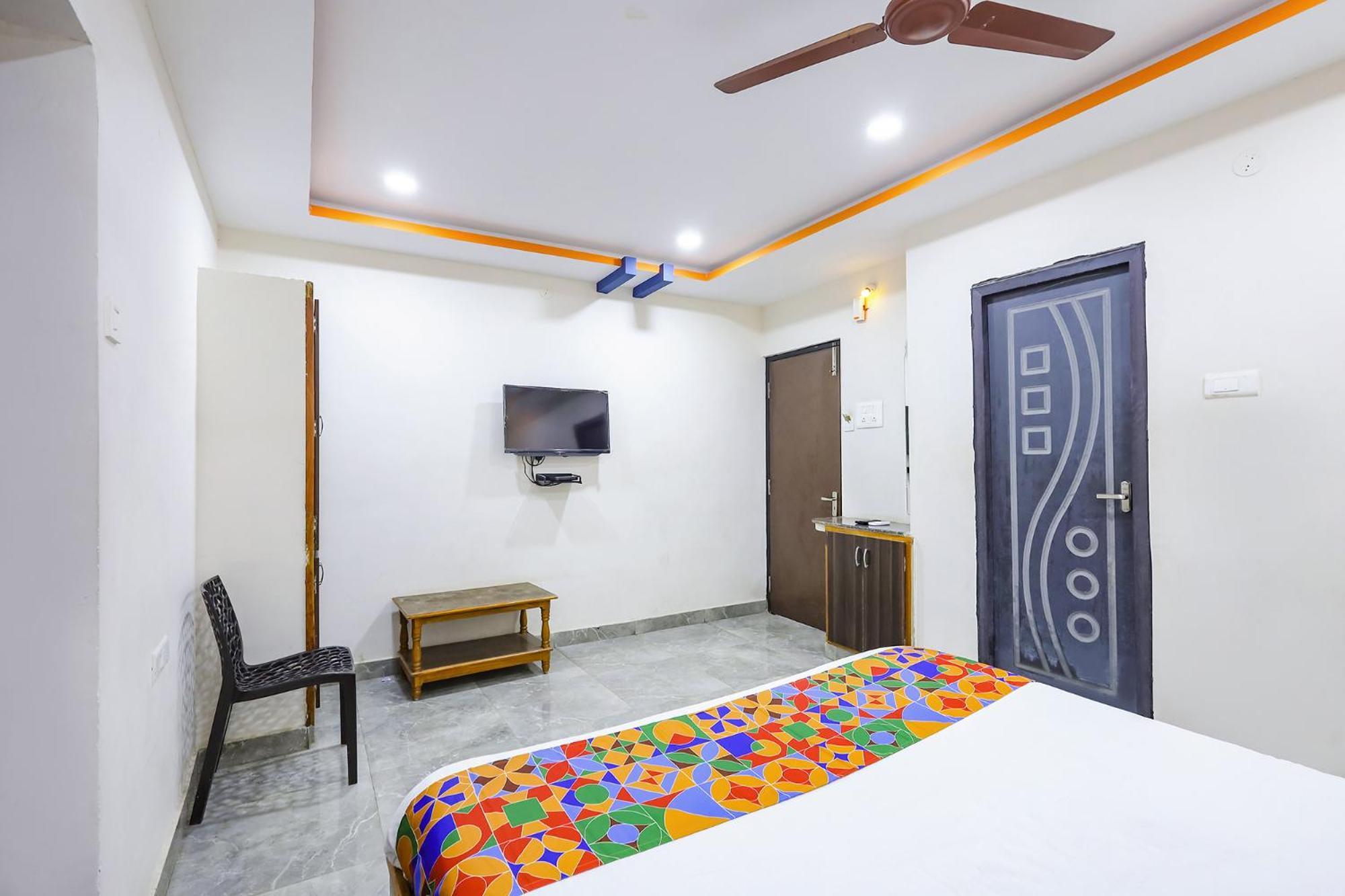 Capital O Lakshmi Residency Hotell Tirupati Exteriör bild