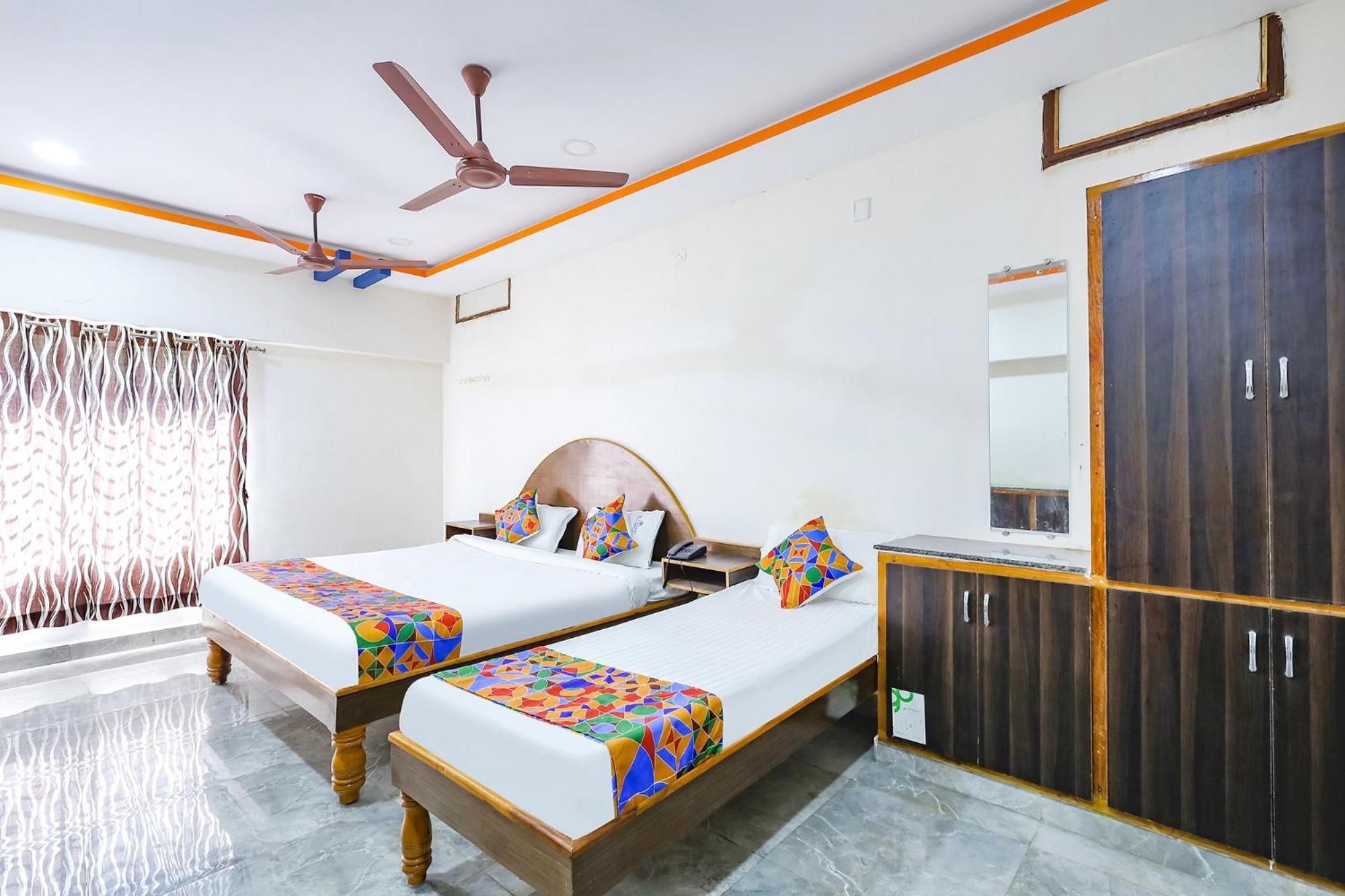 Capital O Lakshmi Residency Hotell Tirupati Exteriör bild