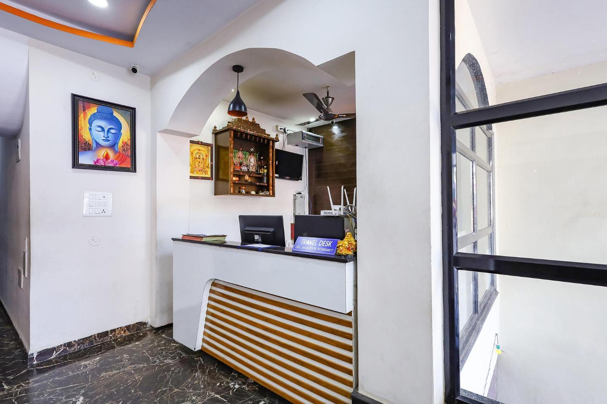 Capital O Lakshmi Residency Hotell Tirupati Exteriör bild