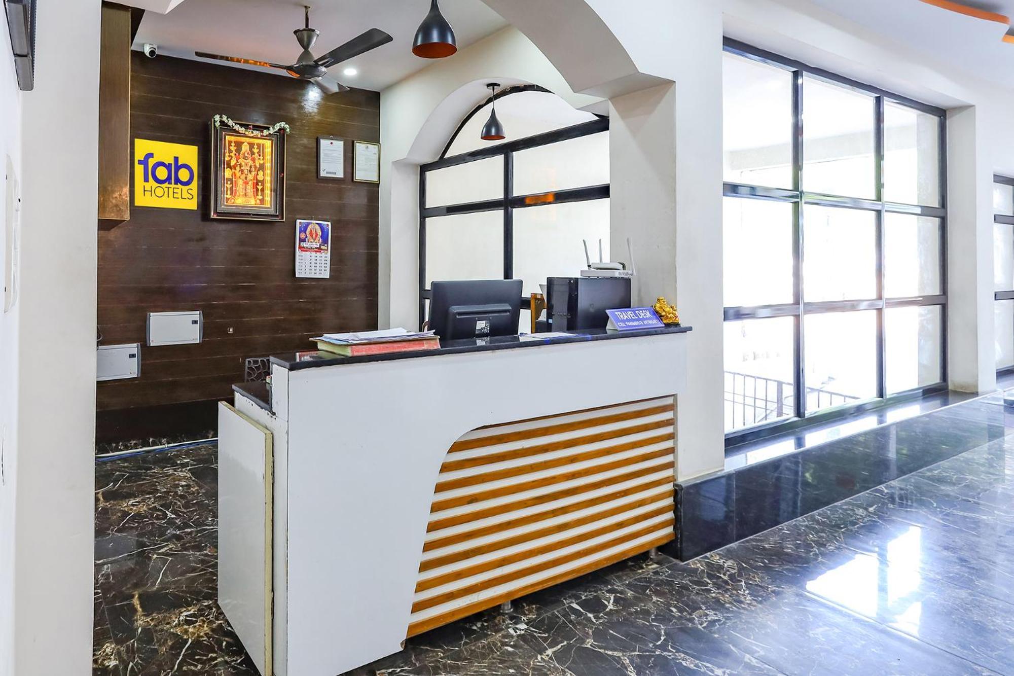 Capital O Lakshmi Residency Hotell Tirupati Exteriör bild
