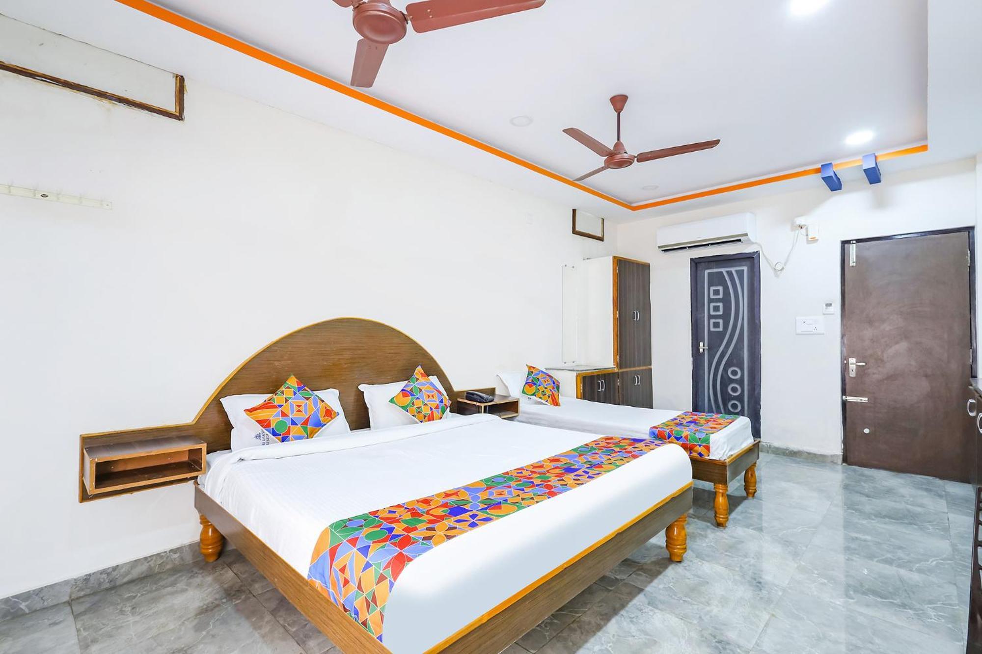 Capital O Lakshmi Residency Hotell Tirupati Exteriör bild