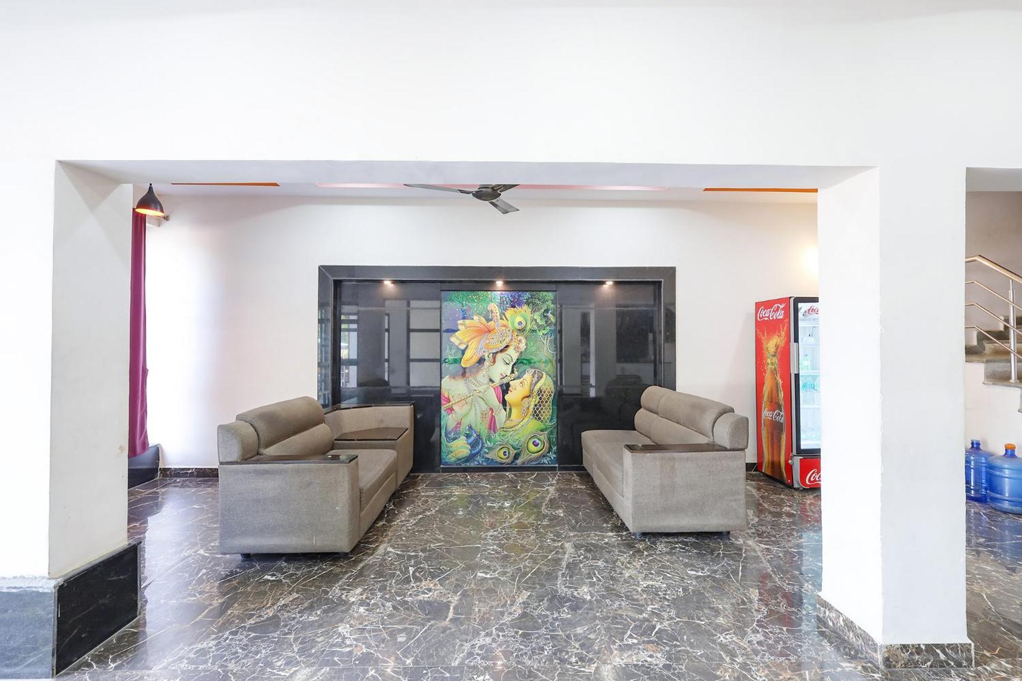 Capital O Lakshmi Residency Hotell Tirupati Exteriör bild