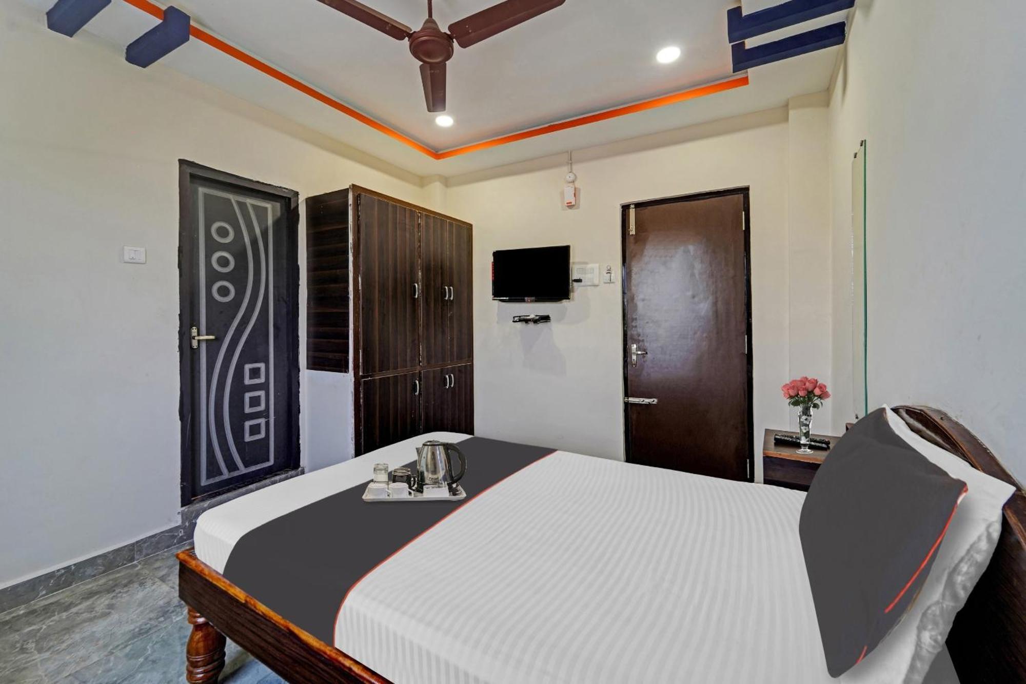 Capital O Lakshmi Residency Hotell Tirupati Exteriör bild