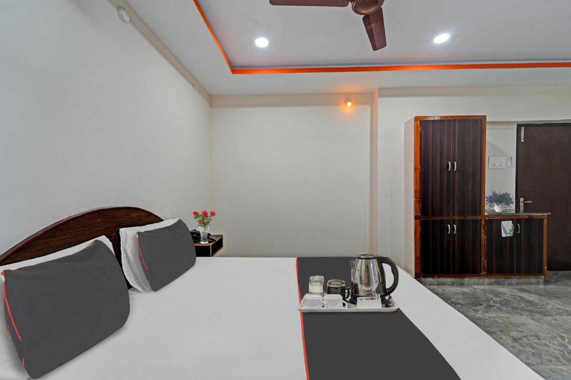 Capital O Lakshmi Residency Hotell Tirupati Exteriör bild