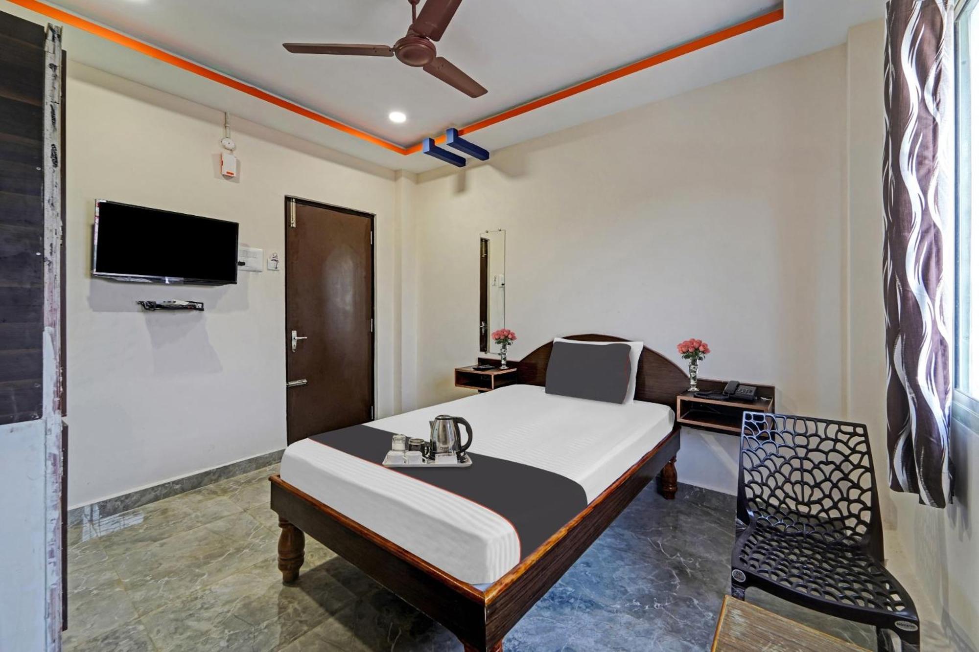 Capital O Lakshmi Residency Hotell Tirupati Exteriör bild