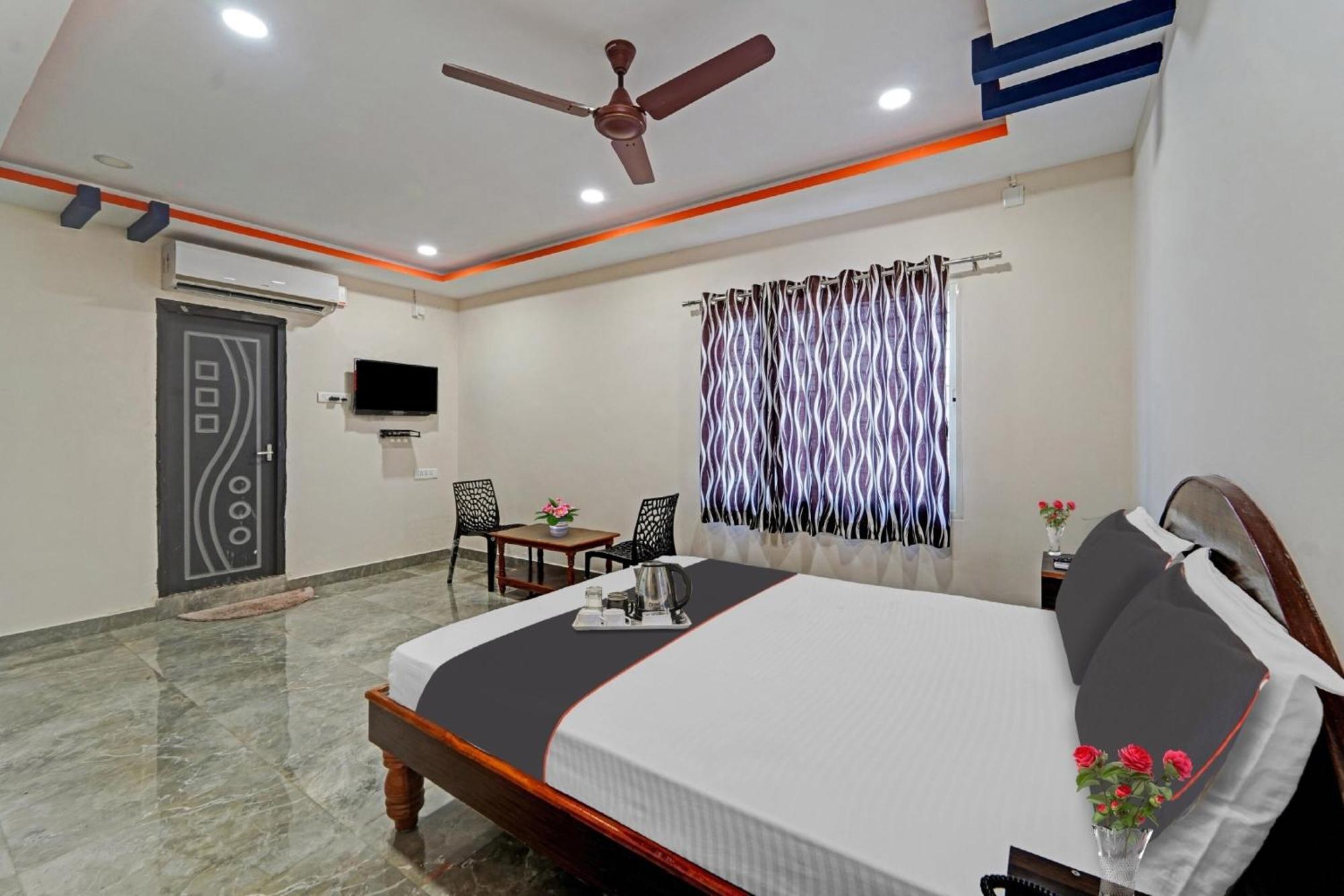 Capital O Lakshmi Residency Hotell Tirupati Exteriör bild