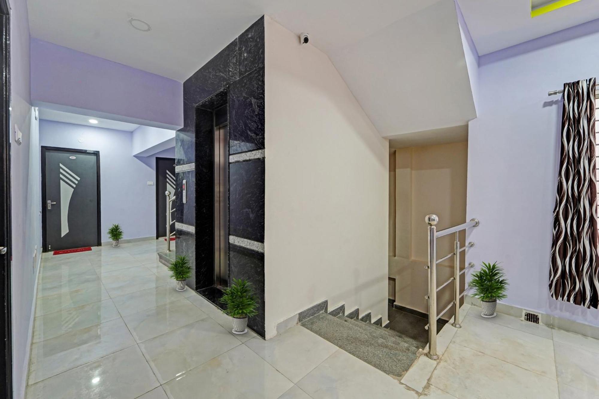 Capital O Lakshmi Residency Hotell Tirupati Exteriör bild