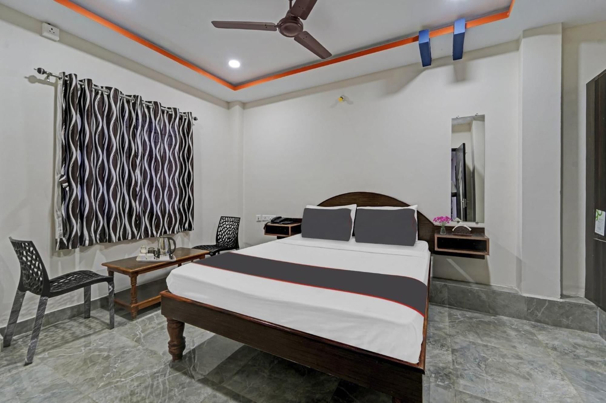 Capital O Lakshmi Residency Hotell Tirupati Exteriör bild